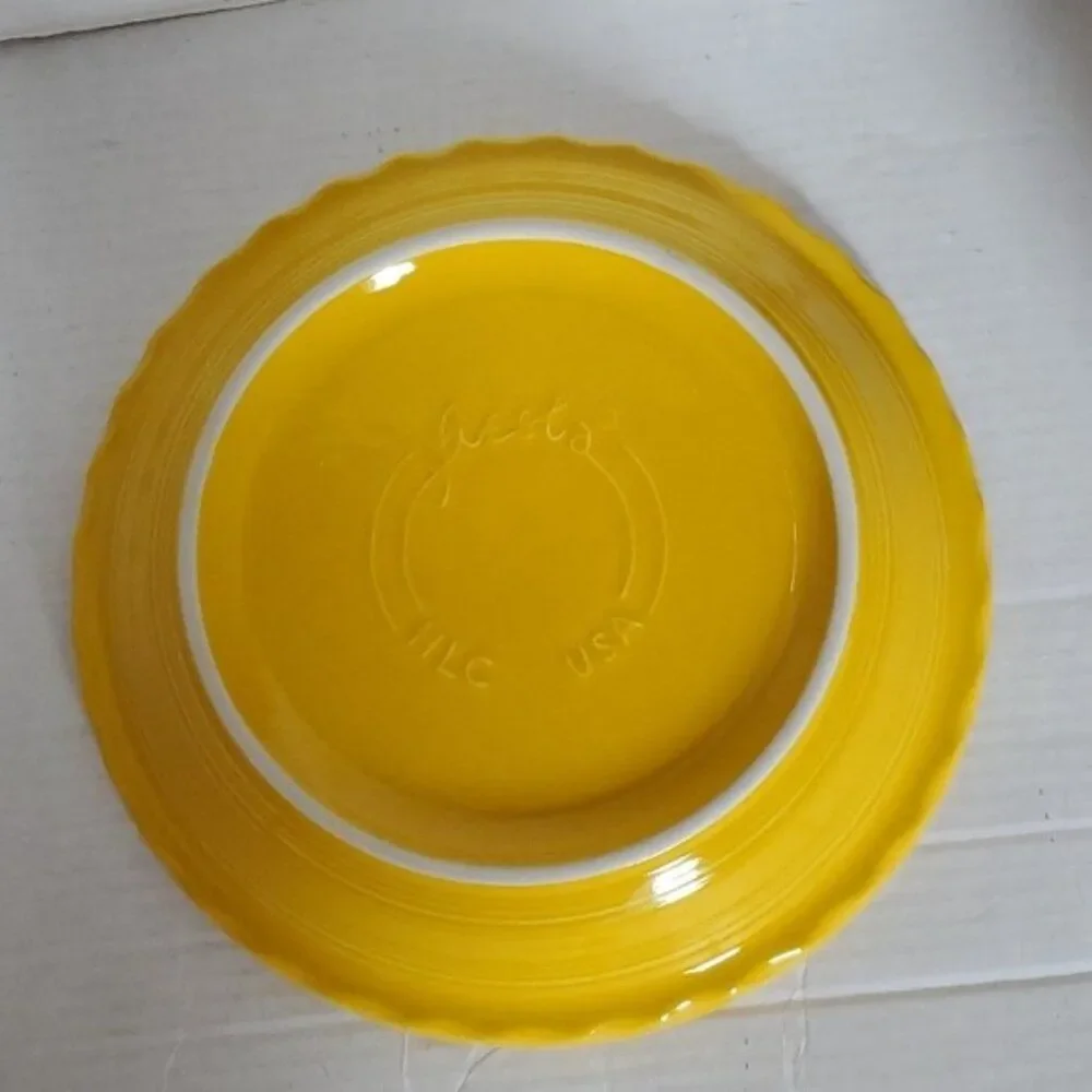 Fiestaware FIESTA Pie Plate Deep Dish Baking Bake Bakeware Baker Yellow CERAMIC
